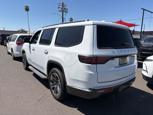 Used 2022 Jeep Wagoneer Series III w/ Convenience Group I image 6