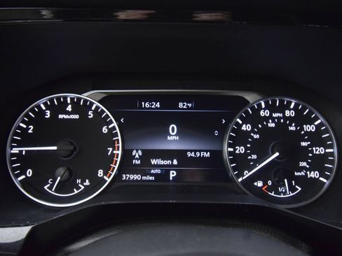 Used 2025 Nissan Pathfinder SV AWD/4WD image 21