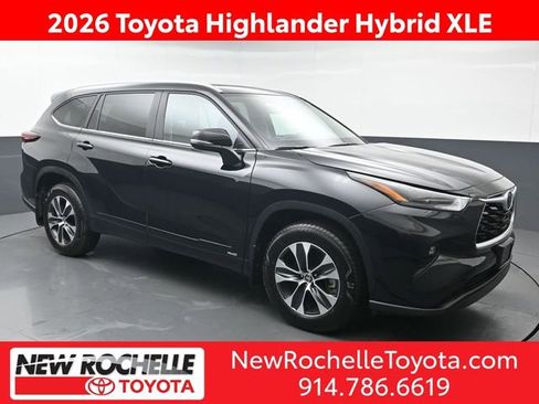 Certified 2026 Toyota Highlander XLE w/ Protection Package #3 (TMS) AWD/4WD image 1