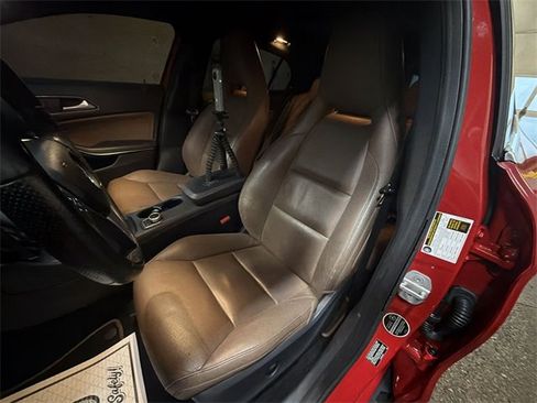 Used 2015 Mercedes-Benz GLA 250 4MATIC image 11