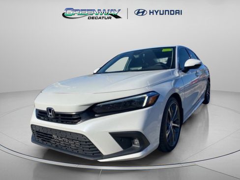 Used 2023 Honda Civic Touring image 4