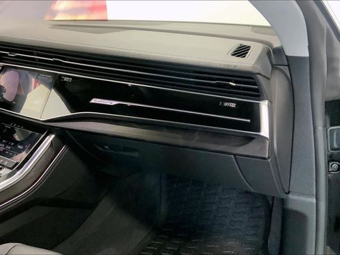 Used 2023 Audi Q8 Premium Plus image 21