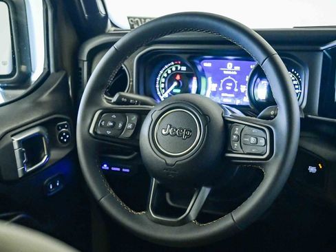 Used 2025 Jeep Wrangler Unlimited Sport S 4xe AWD/4WD image 13