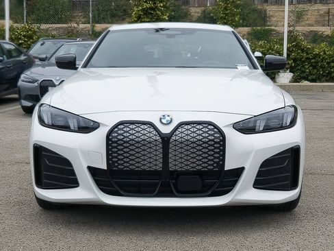New 2026 BMW i4 xDrive40i w/ M Sport Package AWD/4WD image 3