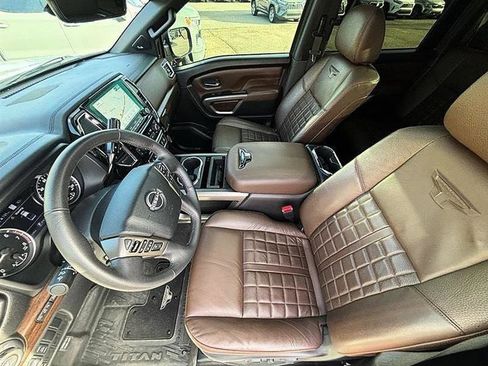 Used 2024 Nissan Titan Platinum Reserve w/ Moonroof Package image 43