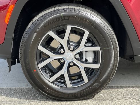 New 2025 Jeep Grand Cherokee Limited image 26