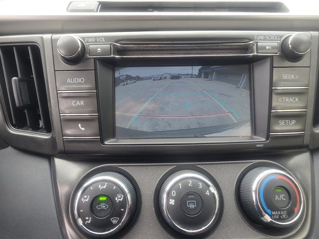 Used 2015 Toyota RAV4 LE FWD image 11