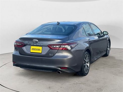 Used 2024 Toyota Camry XLE image 5