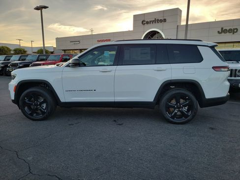 New 2025 Jeep Grand Cherokee L Limited w/ Luxury Tech Group II image 22