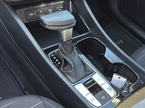 Used 2025 Hyundai Santa Cruz SE image 19