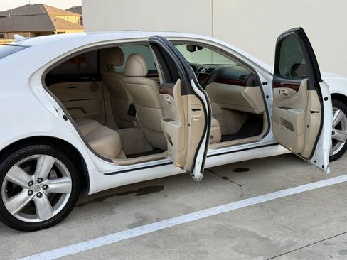 Used 2010 Lexus LS 460 L RWD image 19