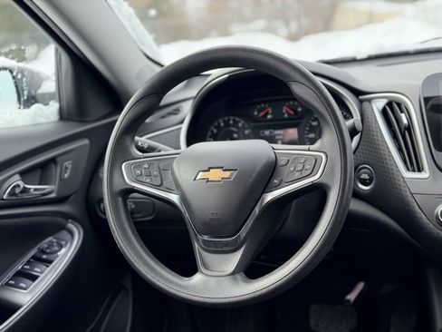 Used 2019 Chevrolet Malibu LS image 22