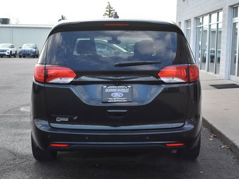 Used 2019 Chrysler Pacifica Touring Plus w/ S Appearance Package image 9