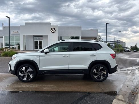 Certified 2023 Volkswagen Taos SE AWD/4WD image 2