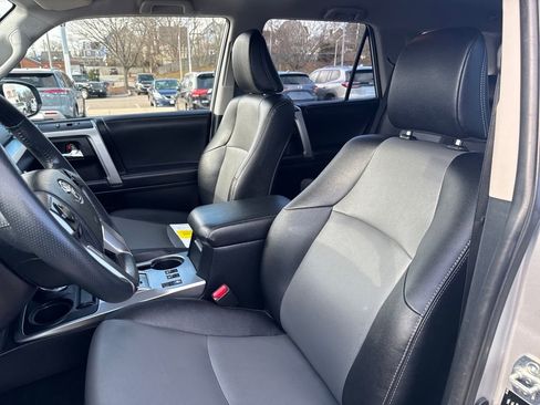 Used 2022 Toyota 4Runner SR5 Premium image 16