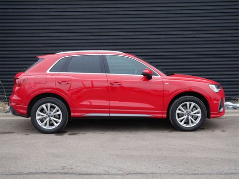 Used 2023 Audi Q3 2.0T Premium Plus w/ Premium Plus Package image 27