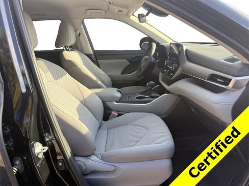 Used 2023 Toyota Highlander Platinum image 15