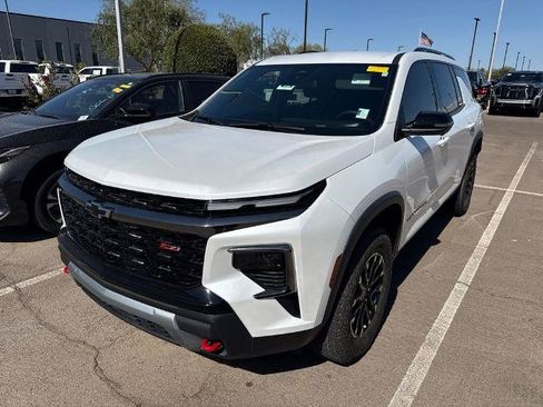 Used 2024 Chevrolet Traverse Z71 w/ LPO, Floor Liner Package AWD/4WD image 15