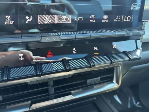 Certified 2024 GMC Hummer EV 3X w/ Omega Edition AWD/4WD image 32
