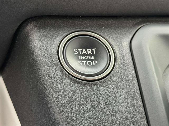 Used 2023 Land Rover Defender 110 S AWD/4WD image 33