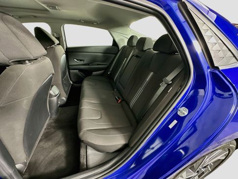Used 2025 Hyundai Elantra SEL FWD image 29