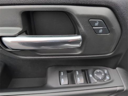 Used 2024 GMC Sierra 2500 Pro w/ Convenience Package image 9