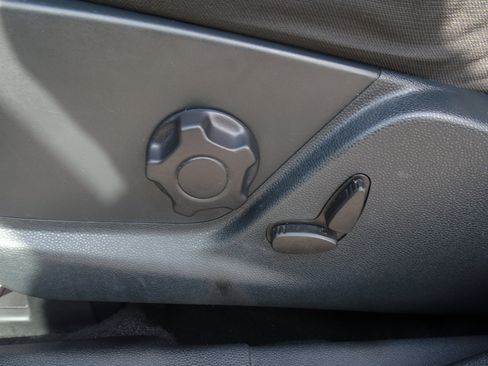 Used 2020 Ford EcoSport SE w/ SE Convenience Package FWD image 11