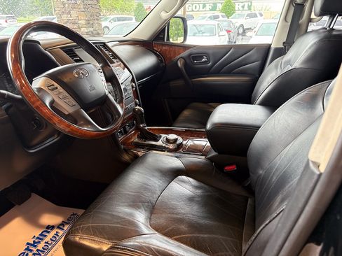 Used 2016 INFINITI QX80 4WD image 2