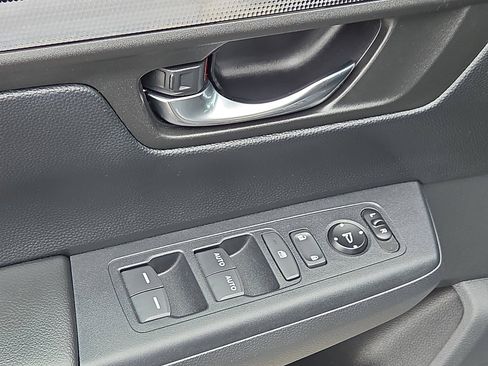 Used 2025 Honda CR-V Sport image 13