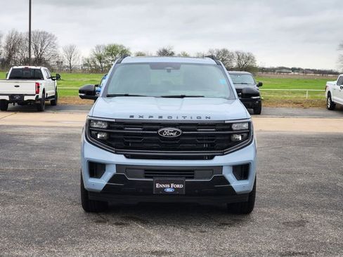 New 2026 Ford Expedition Max Platinum image 2