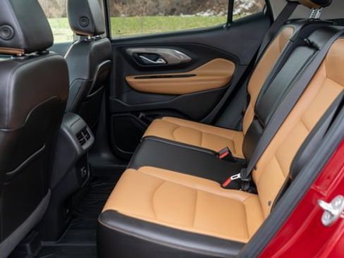 Used 2021 GMC Terrain SLT w/ Infotainment Package II image 12