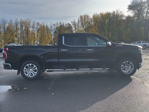 Used 2020 Chevrolet Silverado 1500 LTZ w/ LTZ Premium Package image 37