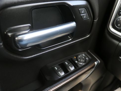 Used 2022 Chevrolet Silverado 1500 RST image 11