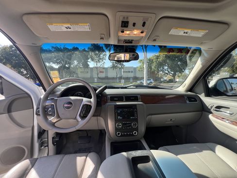 Used 2007 GMC Sierra 1500 SLT w/ Z71 Off-Road Package image 21