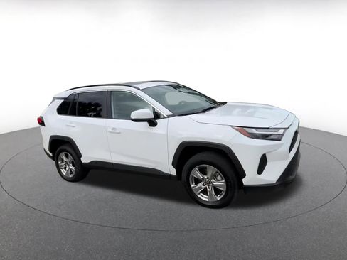 Used 2025 Toyota RAV4 XLE image 2