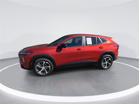 Certified 2024 Chevrolet Trax RS w/ Driver Confidence Package image 5