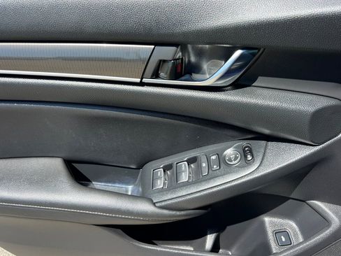 Used 2020 Honda Accord Sport image 12