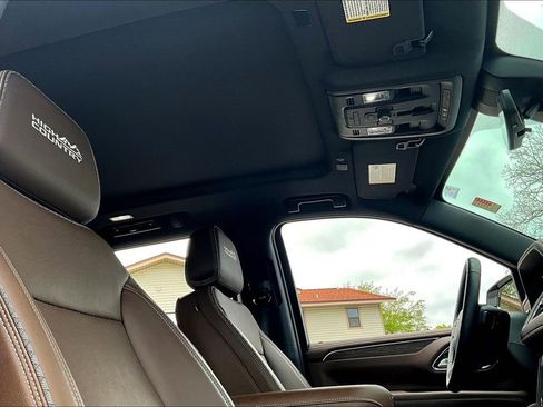 Used 2023 Chevrolet Tahoe High Country AWD/4WD image 28