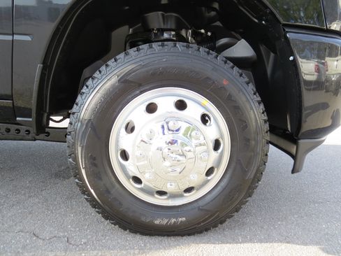 New 2026 RAM 3500 Laramie w/ Sport Appearance Package AWD/4WD image 7