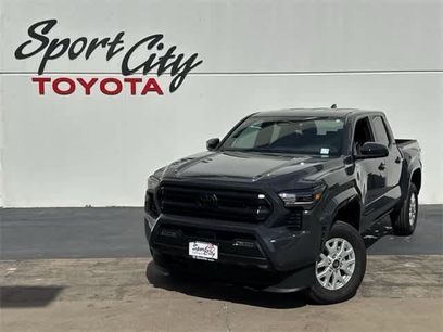 Used 2025 Toyota Tacoma SR5