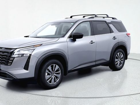 Certified 2026 Nissan Pathfinder SV FWD image 1