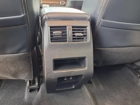Used 2025 Mitsubishi Outlander SE AWD/4WD image 13