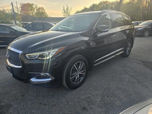 Used 2017 INFINITI QX60 AWD w/ Premium Plus Package image 3