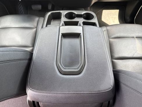 Used 2025 GMC Sierra 1500 SLT AWD/4WD image 29