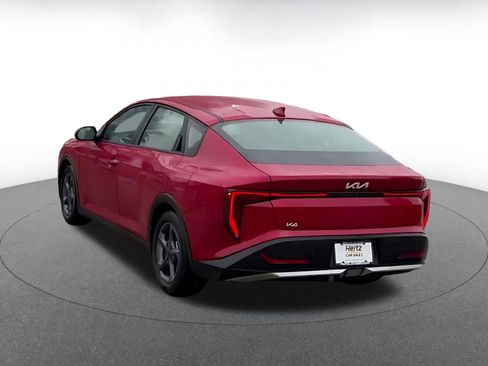 Used 2025 Kia K4 LXS image 11