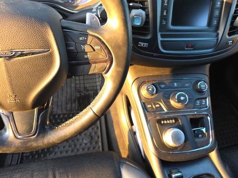 Used 2016 Chrysler 200 S image 15