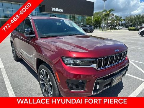 Used 2022 Jeep Grand Cherokee Overland w/ Advanced Protech Group III AWD/4WD image 3