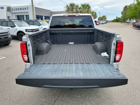Used 2021 GMC Sierra 1500 SLE w/ X31 Off-Road Package AWD/4WD image 9