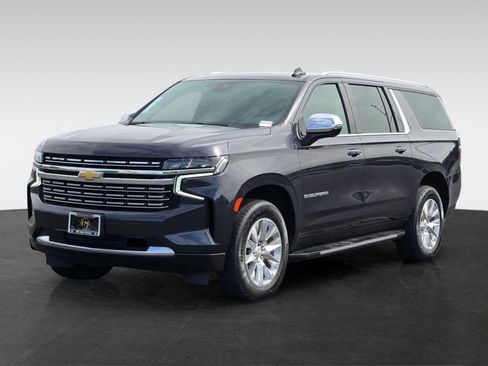 Used 2023 Chevrolet Suburban Premier AWD/4WD image 8