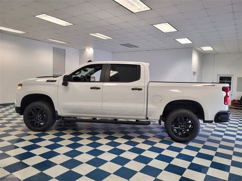 New 2026 Chevrolet Silverado 1500 Custom Trail Boss w/ Turbomax Blackout Package image 4